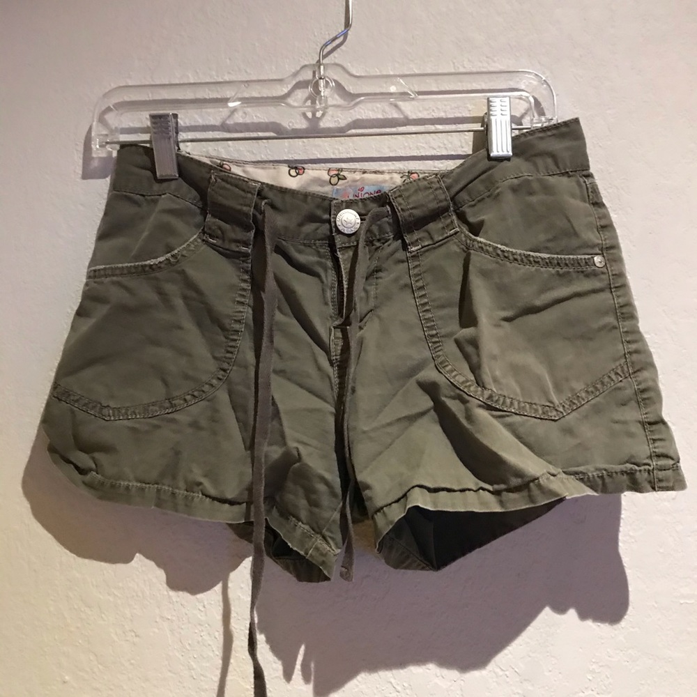 Union Bay Army Green Short Shorts With Tie